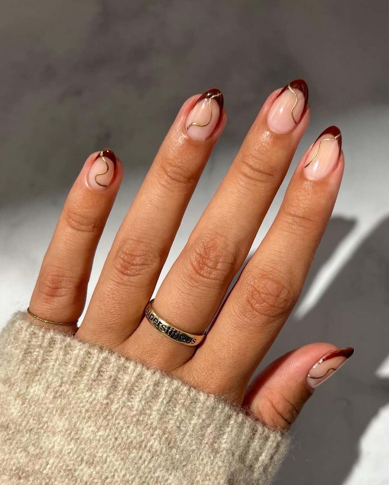 Com uma dualidade de est&eacute;ticas, essa nail art pode se tornar a sua favorita.