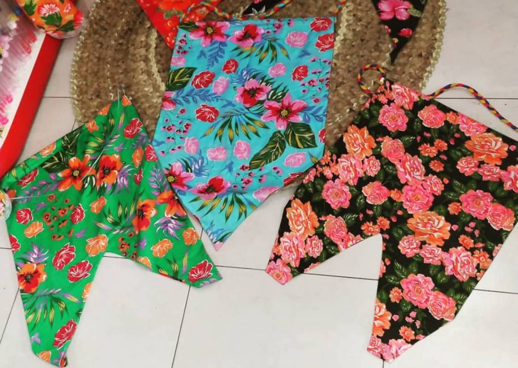 bandeirinha-festa-junina-chita Bandeirinhas juninas feitas com tecido chita são clássicas e podem ter diferentes estampas