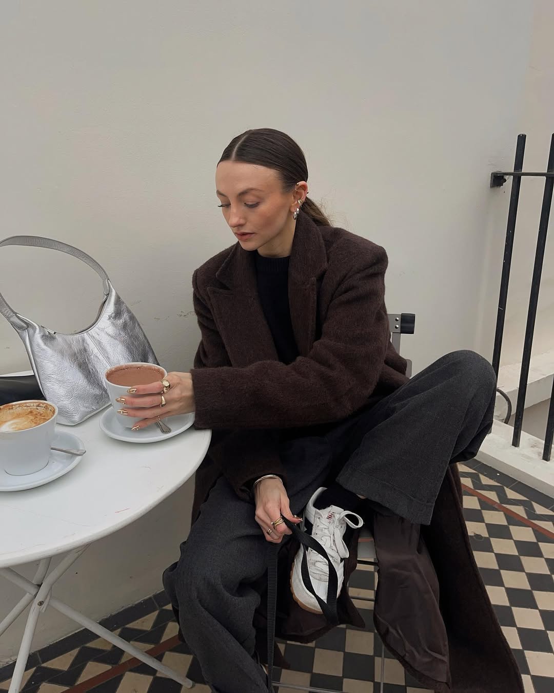 look-elegante-com-moletom-e-blazer