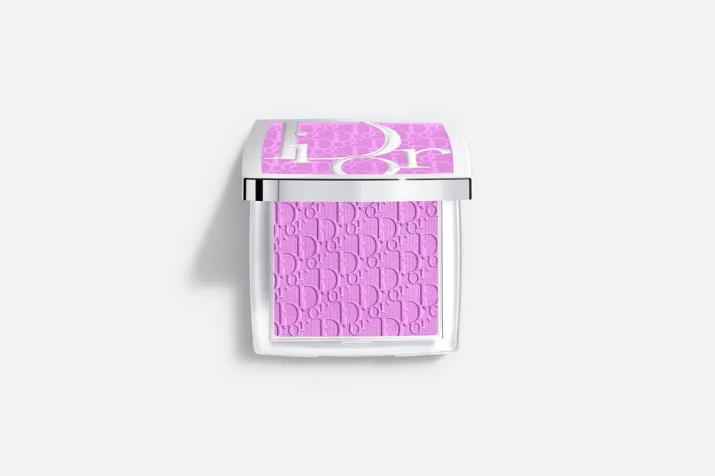 Imagem mostra blush lil&aacute;s da Dior.