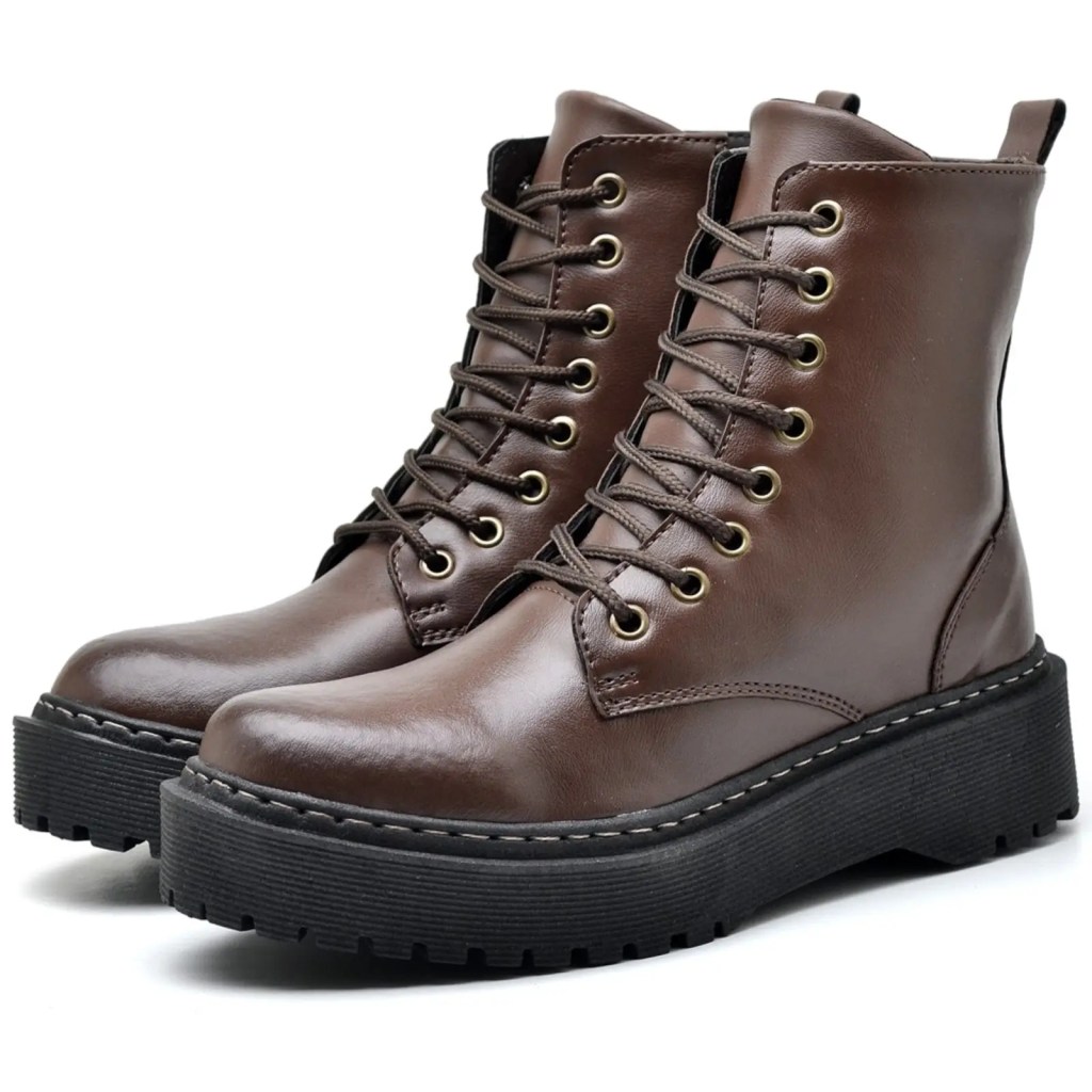 Bota tratorada marrom