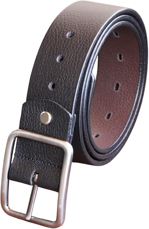 Cinto de couro é um acessório amplamente utilizado