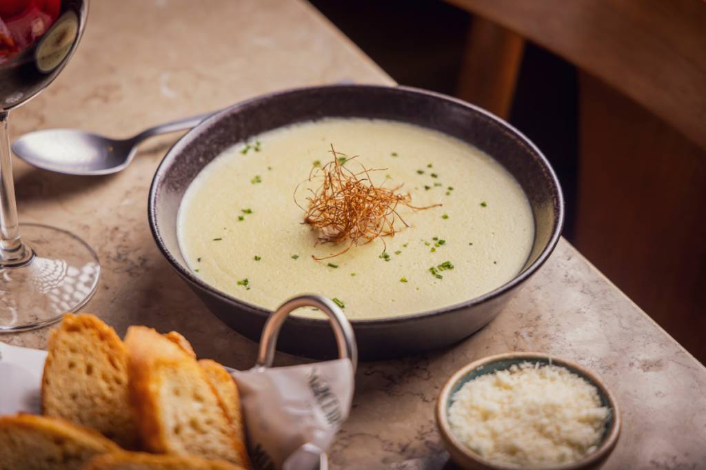 10 restaurantes em SP com sopas e caldos perfeitos para o inverno