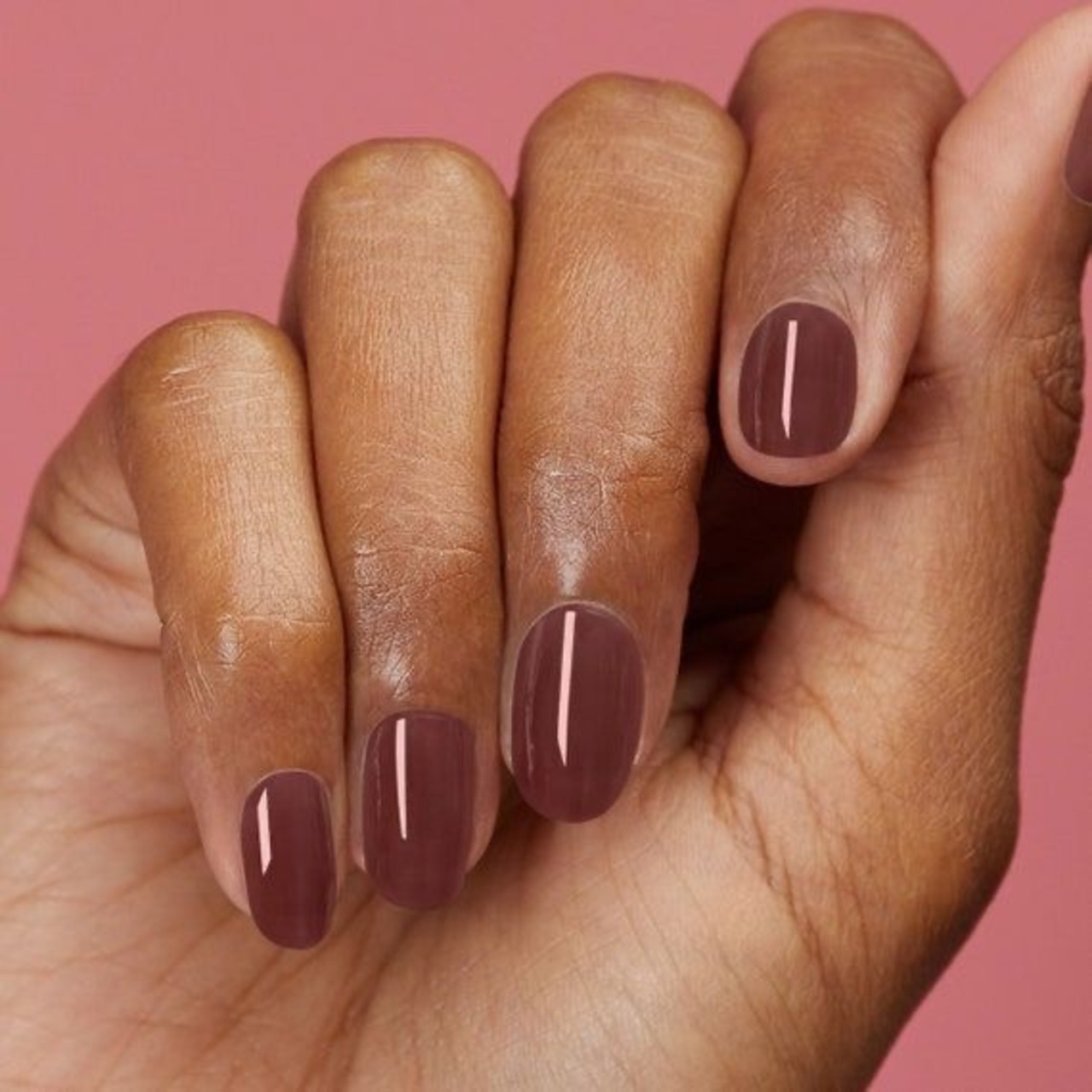 Imagem de unhas jelly na cor capuccino.