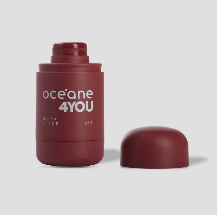 Blush em stick no tom Bubble, de Océane