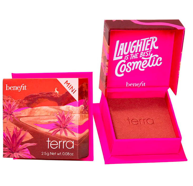 Mini blush em pó no tom Terra, de Benefit