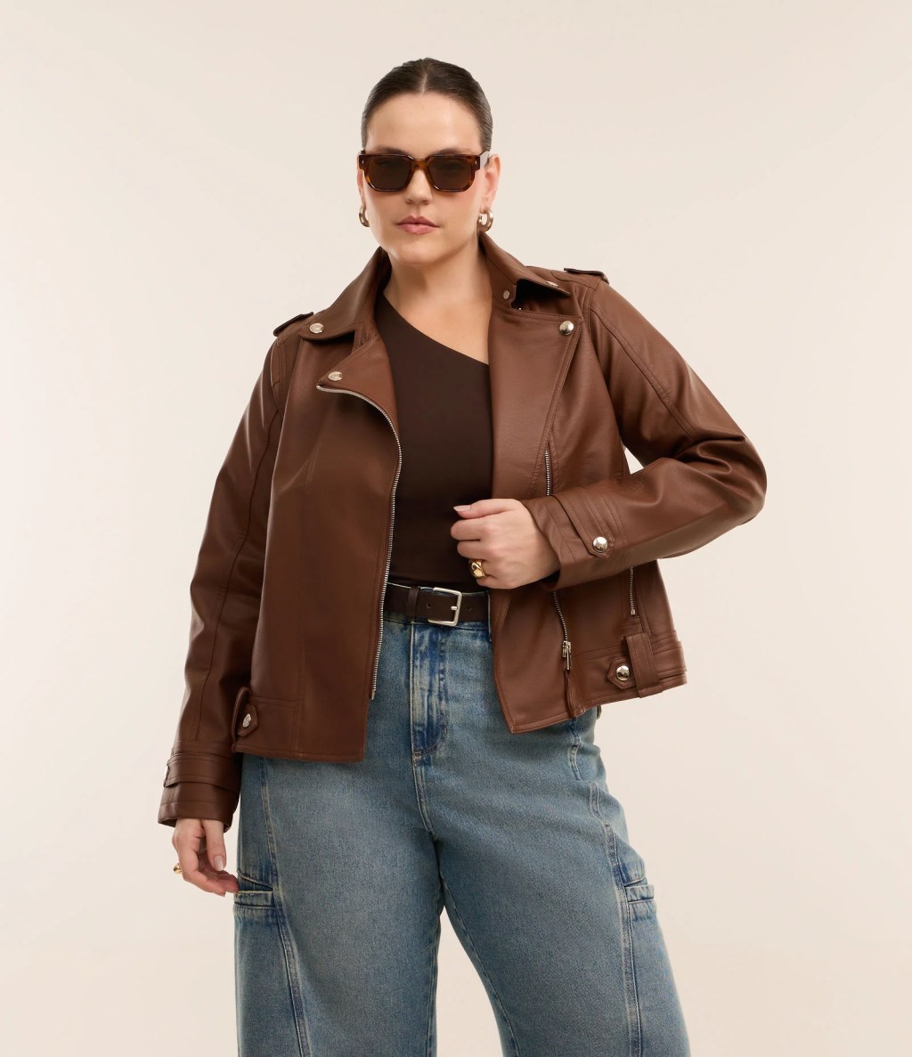 Blusa de couro plus size