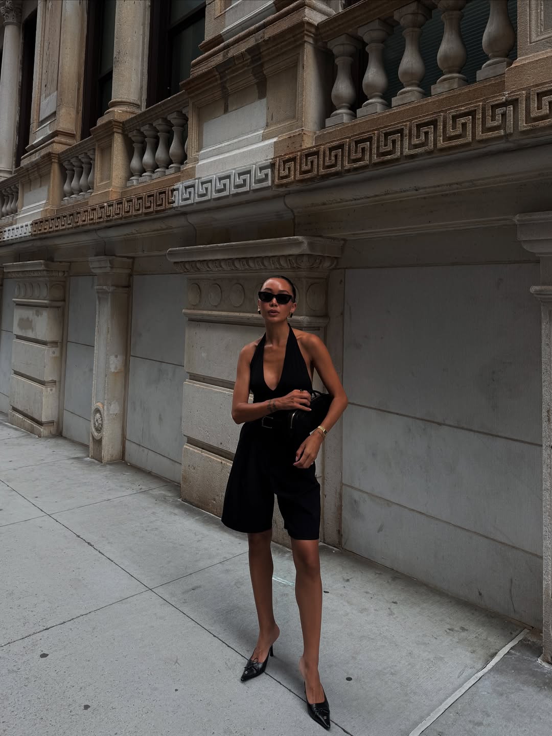 Look elegante com bermuda preta