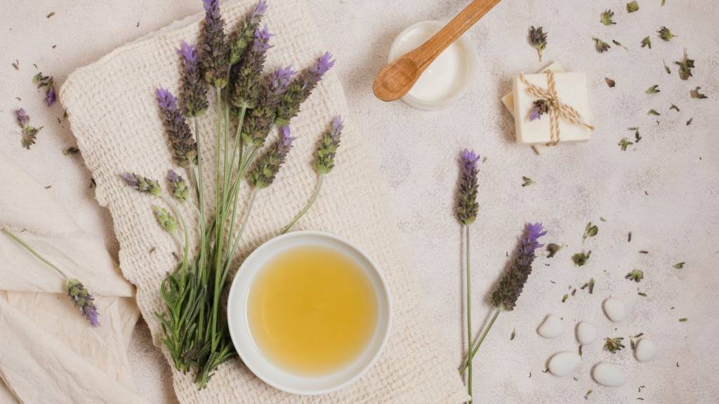 Amor, carreira e emoções: os banhos de descarrego certos para você