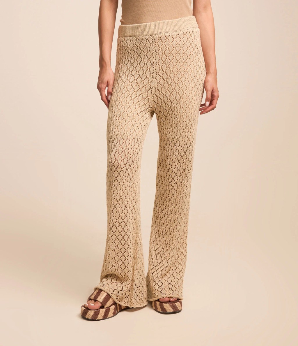 Calça de crochê bege