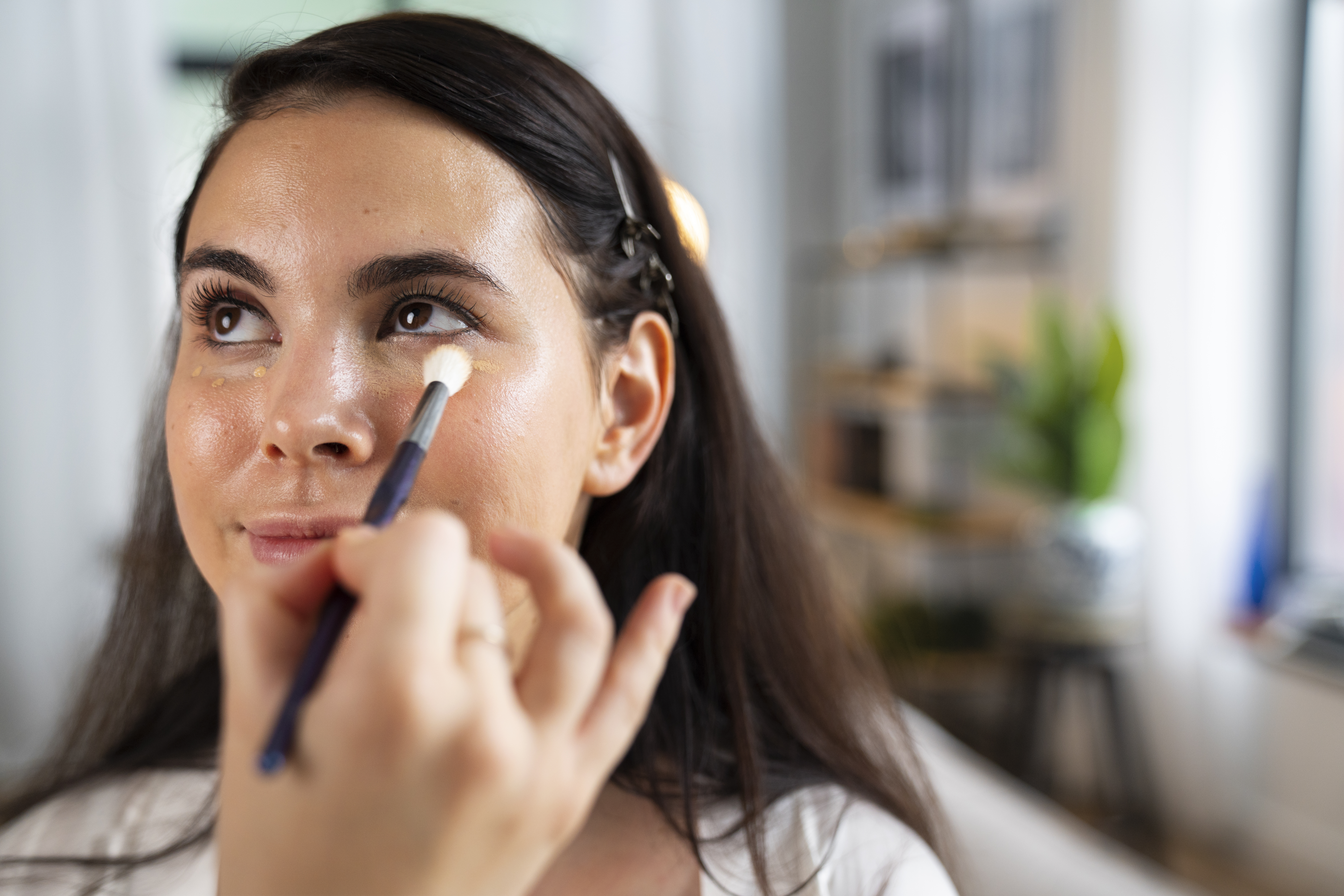 Como identificar seu subtom de pele: maquiagem aplicada para real&ccedil;ar a beleza natural