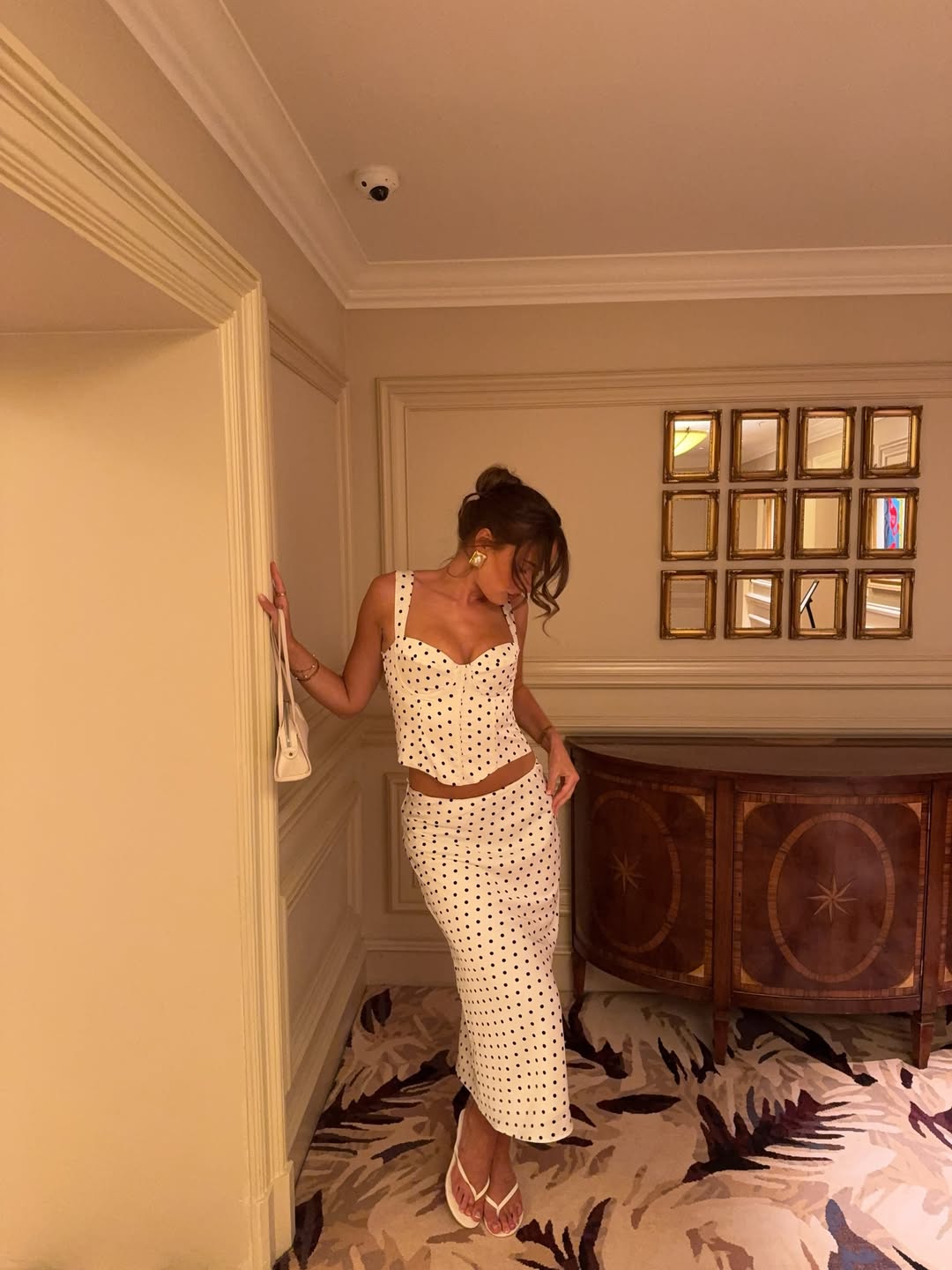 Conjunto branco de po&aacute; para um look elegante