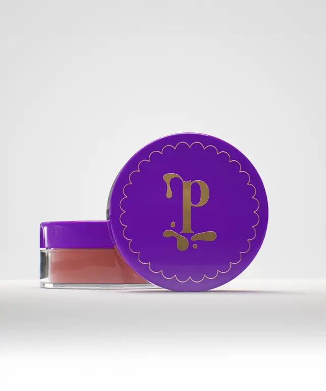 Imagem do blush cocada da Pudim Beauty. É um tom de rosa queimado iluminado.