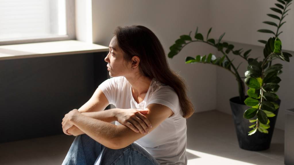 A mulher escreve, o homem dorme: elas transformam a dor em disco