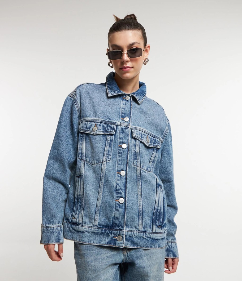 Foto de uma calça jeans