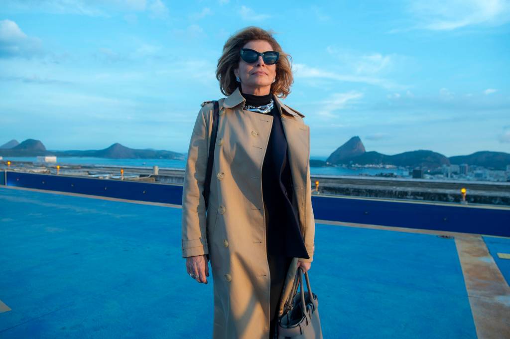 Quanto custam os looks de Odete Roitman em Vale Tudo (e onde comprar)