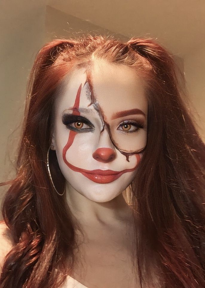 Maquiagem inspirada em Pennywise com toque glam e delineado marcante