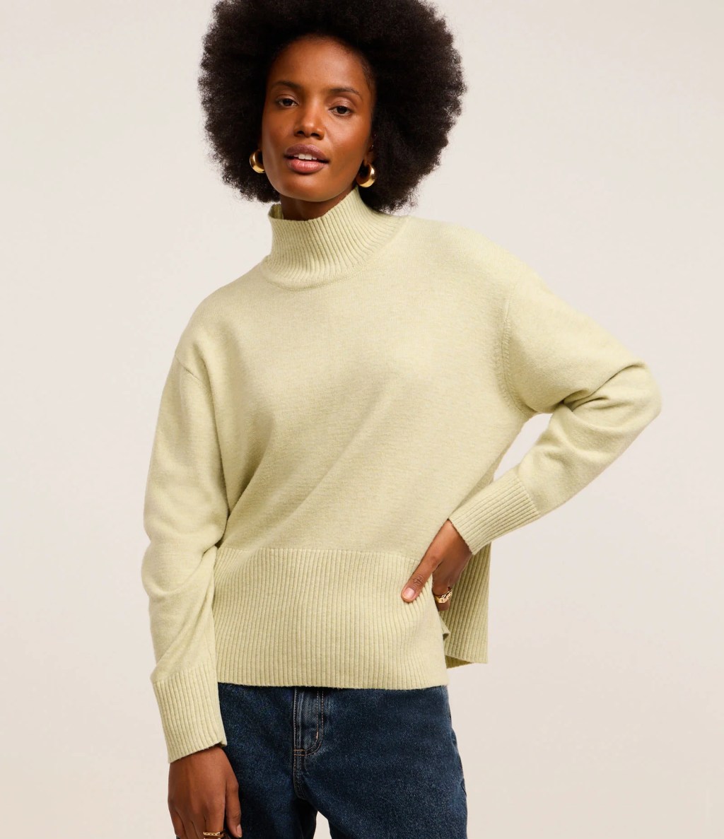 Foto de um agasalho verde