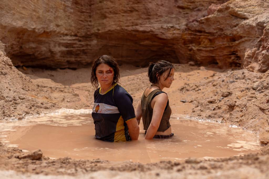 “Ficamos dias cobertas de lama”: Alice Wegmann conta bastidores intensos de novo filme