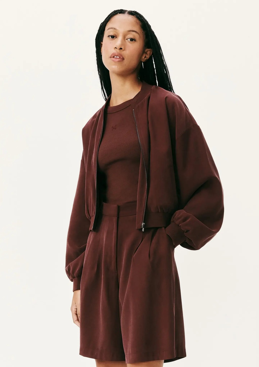 Foto de uma jaqueta marrom