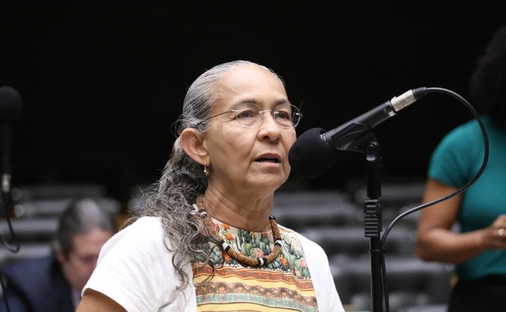 “Te amo para sempre”: a despedida emocionante de Heloísa Helena ao filho