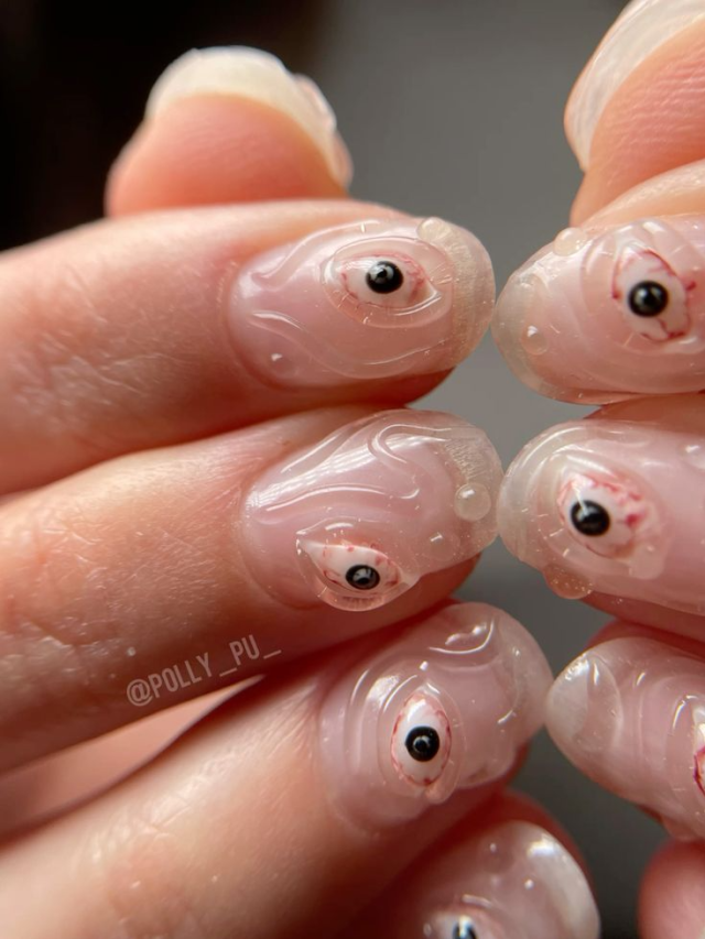 Capa de: Halloween:  unhas com olhos para a data